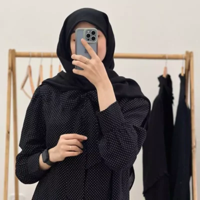 شومیز مشکی خالدار