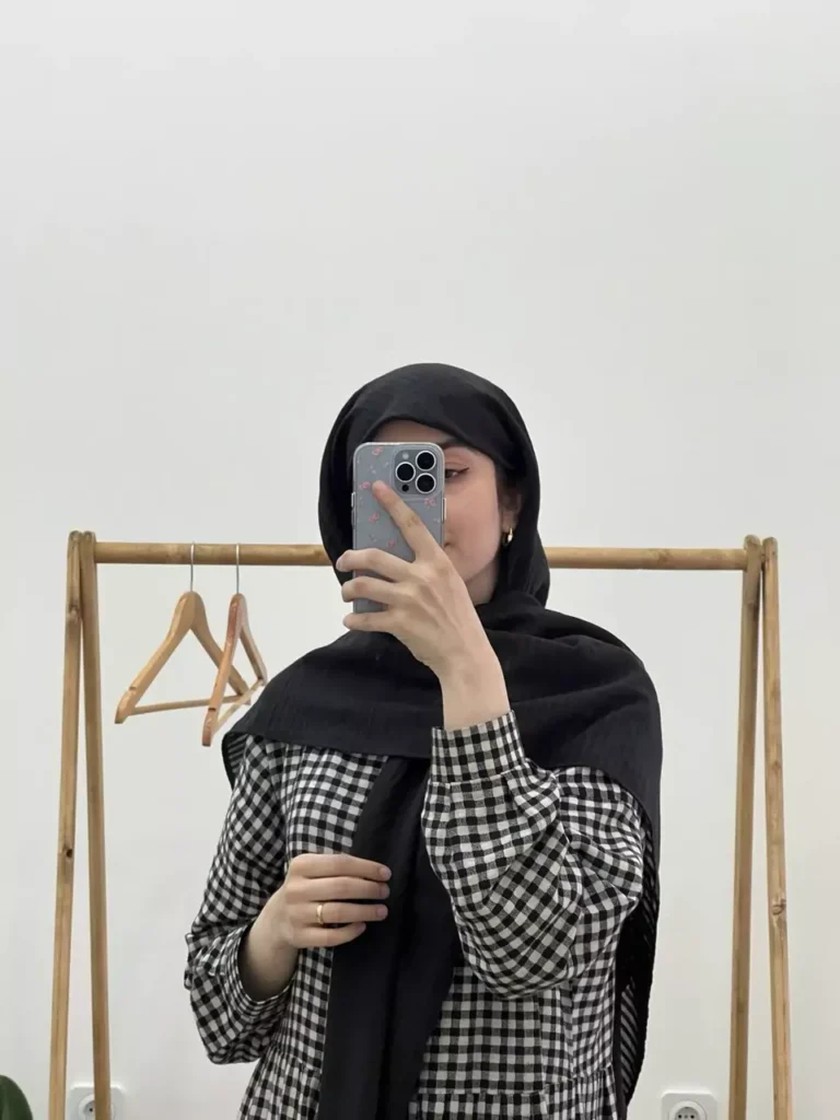 روسری وال نخ مشکی راه راه